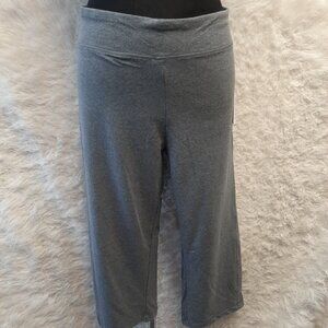 Danskin Women's Charcoal Gray Heater Kick Capri Pants